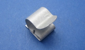 Galvanised chassis cable clip 6-9mm, 7 core cable